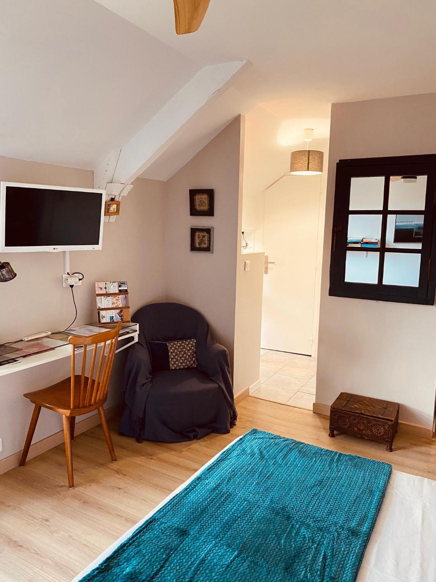 La Ligne Bed & Breakfast Angles-sur-l'Anglin ภายนอก รูปภาพ